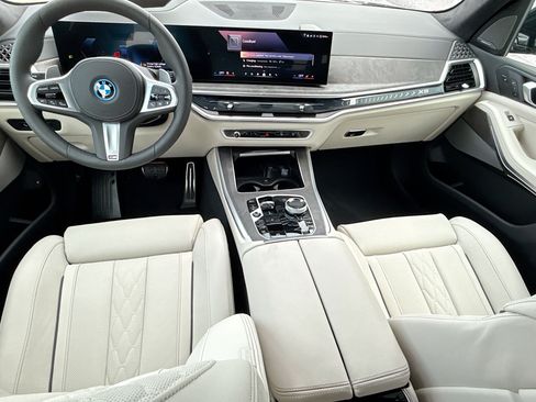 New 2026 BMW X5 xDrive50e w/ Executive Package AWD/4WD image 16