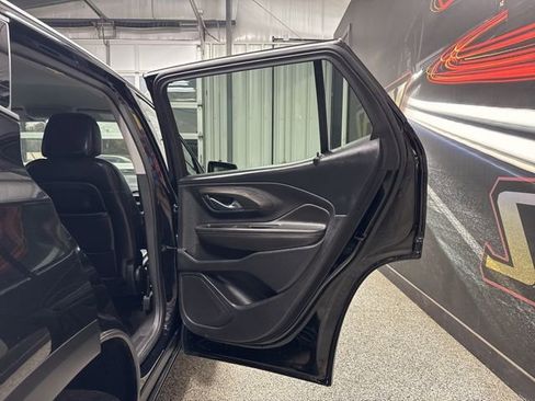 Used 2020 GMC Terrain SLT w/ Preferred Package image 25