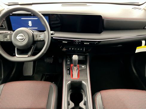 New 2025 Nissan Kicks SR image 13