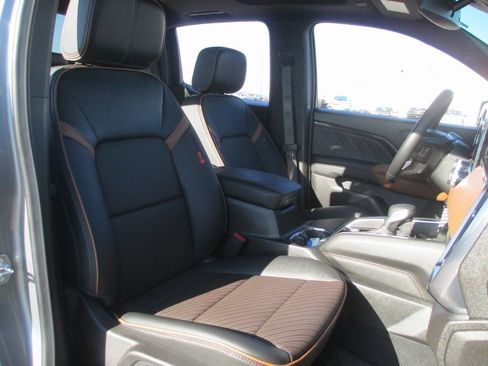 Certified 2025 GMC Canyon AT4 w/ Technology Plus Package image 21