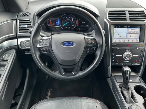 Used 2017 Ford Explorer Sport image 16