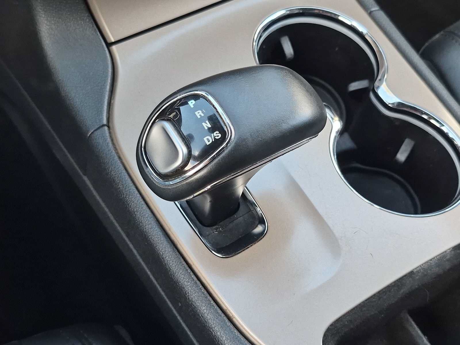 Used 2015 Jeep Grand Cherokee Altitude AWD/4WD image 29
