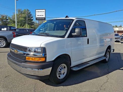 Used 2024 Chevrolet Express 2500 w/ Driver Convenience Package RWD image 3