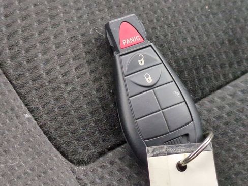 Used 2016 Dodge Grand Caravan SE w/ Quick Order Package 29E SE image 32