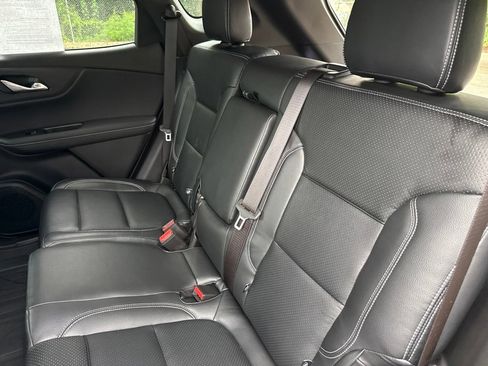 Used 2025 Chevrolet Blazer LT w/ Convenience Package FWD image 16