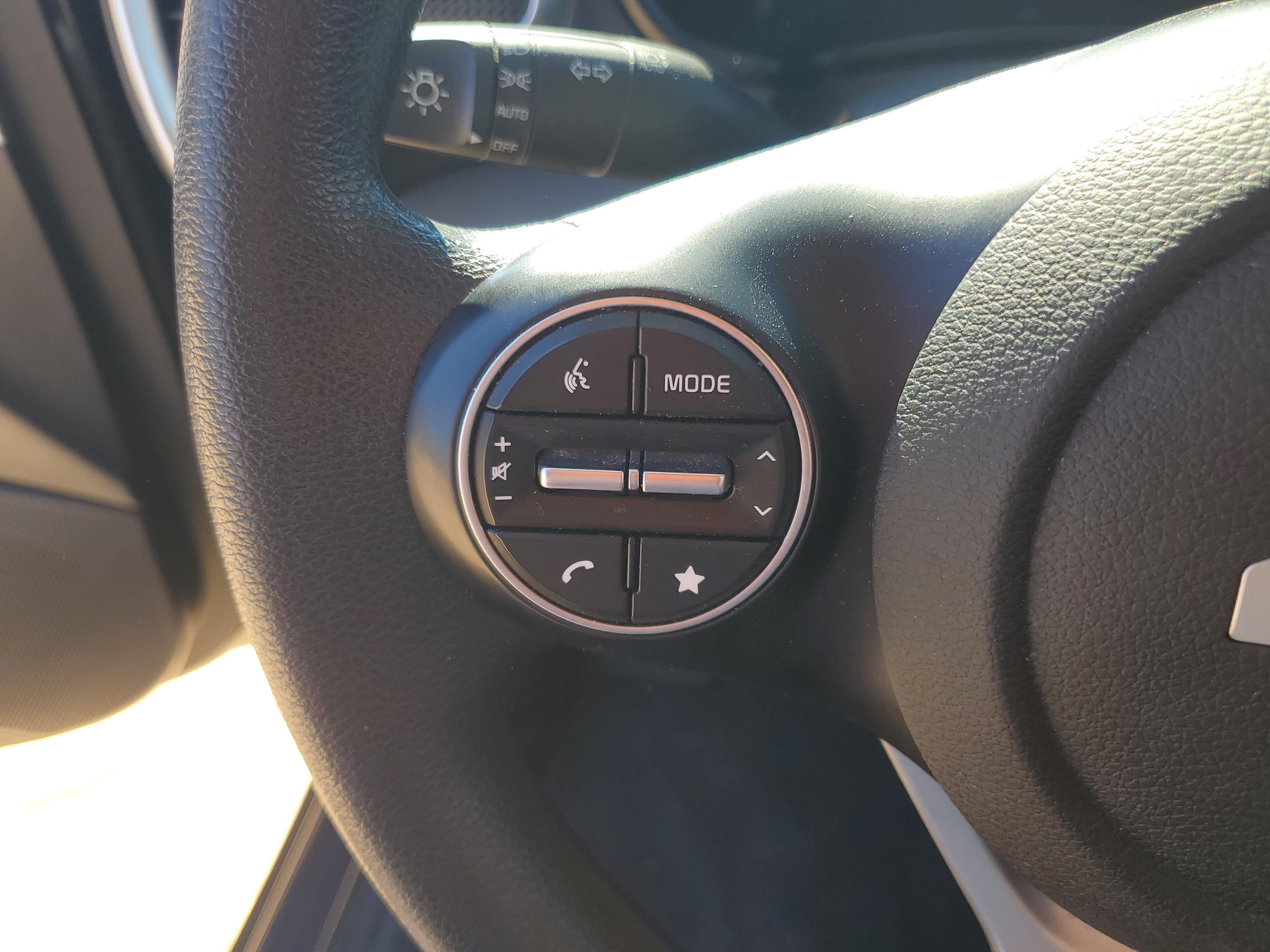 Used 2024 Kia Soul LX w/ Option Group 015 FWD image 17