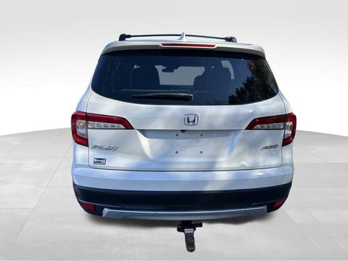 Used 2019 Honda Pilot EX image 4