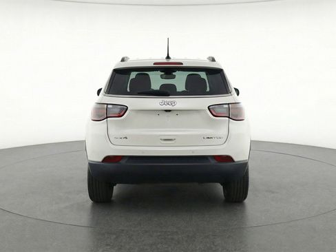 Used 2025 Jeep Compass Limited image 7