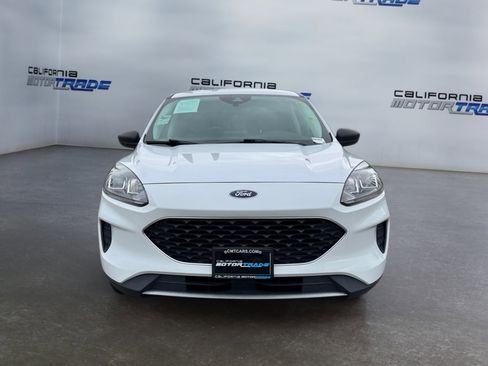 Used 2022 Ford Escape SE image 2