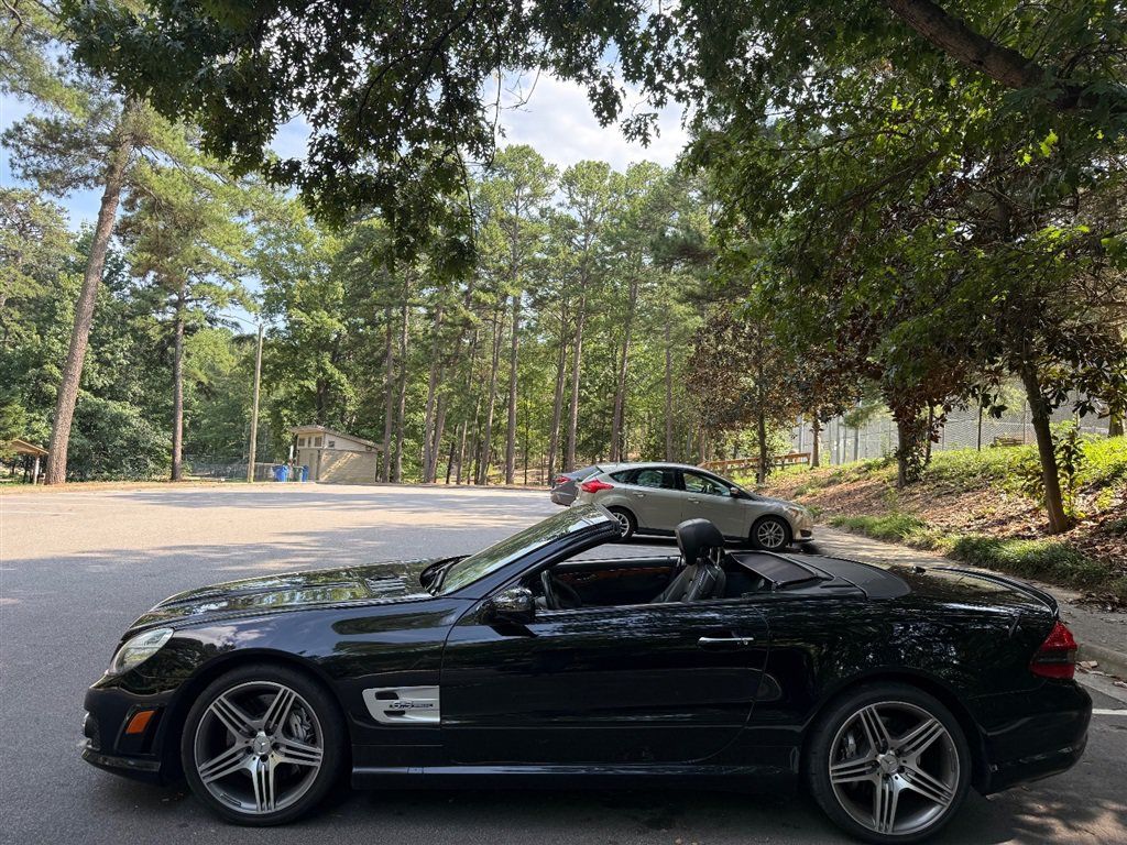 Used 2012 Mercedes-Benz SL 63 AMG image 4
