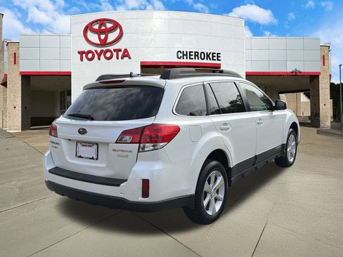 Used 2014 Subaru Outback 2.5i Limited image 5