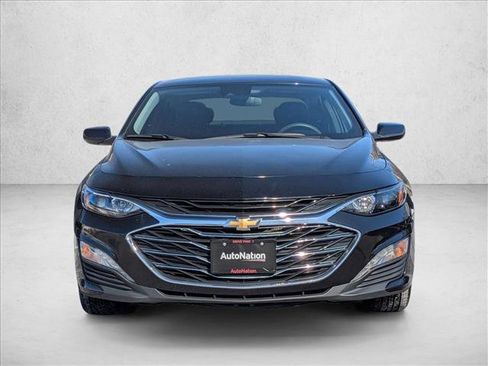 Used 2023 Chevrolet Malibu LT image 2
