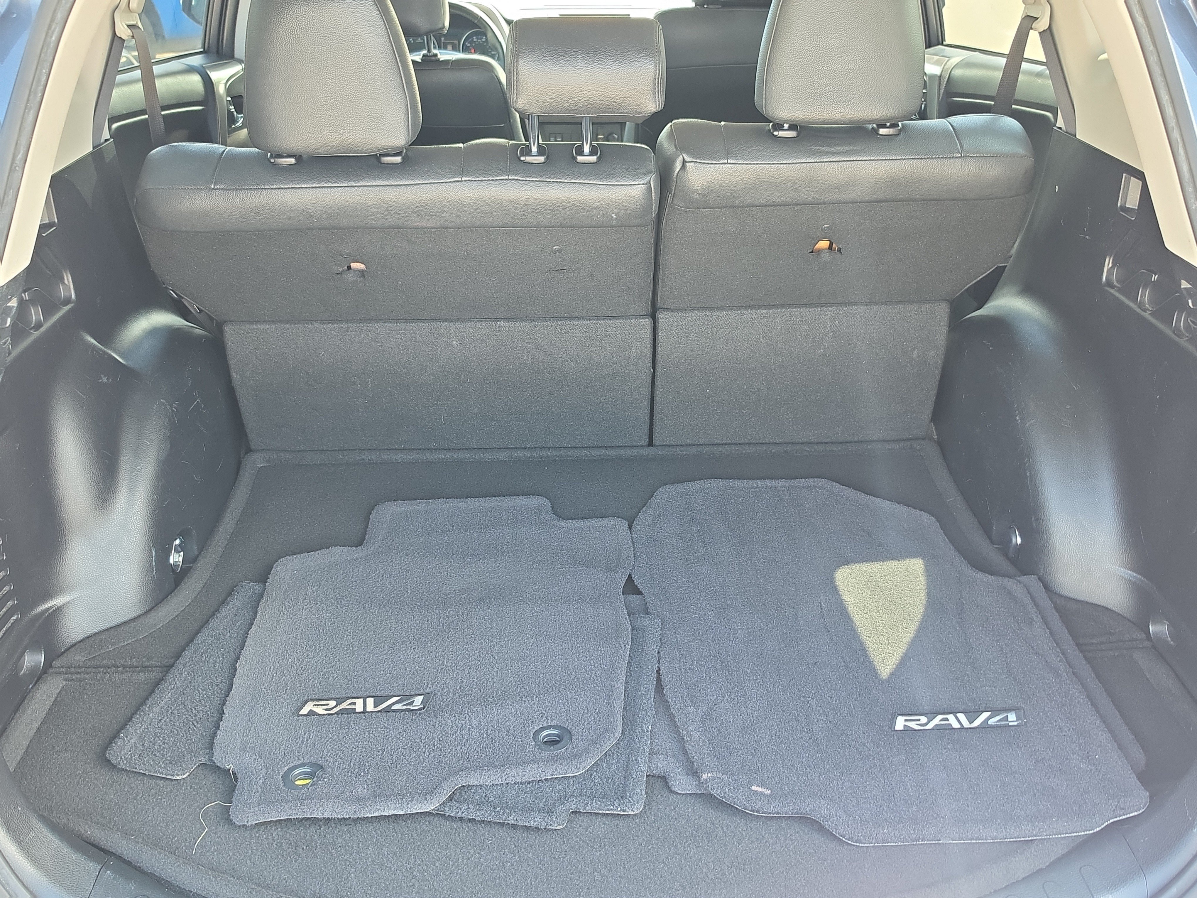 Used 2017 Toyota RAV4 XLE FWD image 13