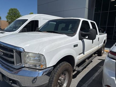 Used 2004 Ford F250 XLT image 3