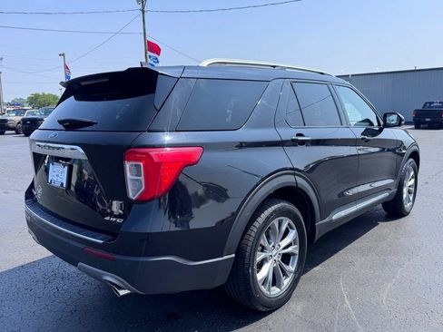 Used 2022 Ford Explorer Limited w/ Equipment Group 301A AWD/4WD image 3