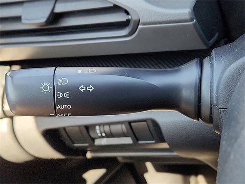 Used 2024 Subaru Crosstrek 2.0i image 22