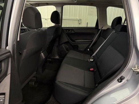 Used 2017 Subaru Forester 2.5i Premium w/ All-Weather Package image 10