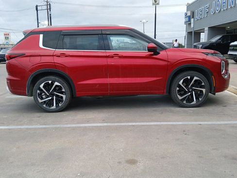 Used 2022 Mitsubishi Outlander SEL image 6