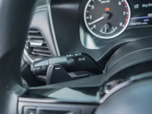 Used 2021 Nissan Rogue SV image 19