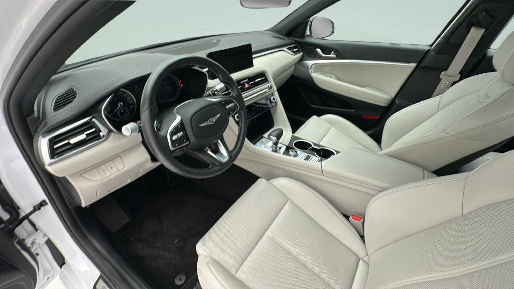 Used 2025 Genesis G70 2.5T RWD image 12