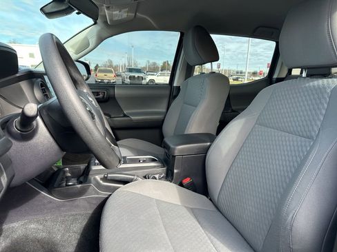 Certified 2022 Toyota Tacoma SR image 20