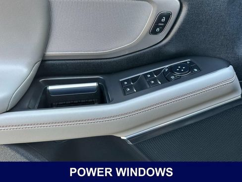 Used 2025 Ford Expedition Max Active AWD/4WD image 11