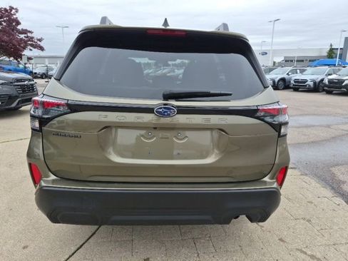 Certified 2025 Subaru Forester Premium AWD/4WD image 7