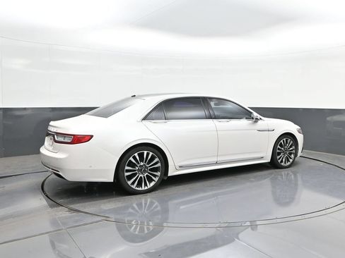 Used 2017 Lincoln Continental Reserve w/ Technology Package FWD image 15