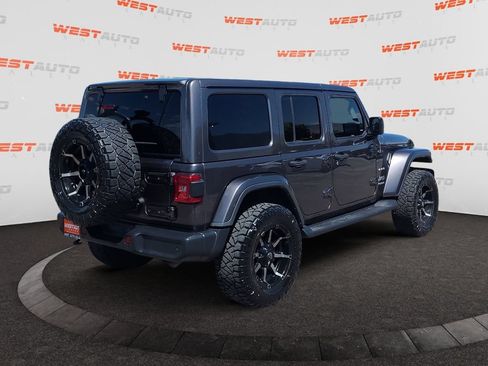 Used 2020 Jeep Wrangler Unlimited Sahara AWD/4WD image 5