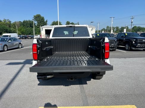 New 2026 Toyota Tacoma TRD Off-Road AWD/4WD image 11