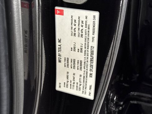 Used 2018 Tesla Model 3 Performance image 17