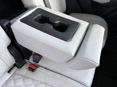 Used 2025 Mitsubishi Outlander SEL Plug-In Hybrid AWD/4WD image 39