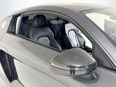 Used 2011 Audi R8 V10 image 34