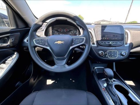 Used 2023 Chevrolet Malibu LT FWD image 5