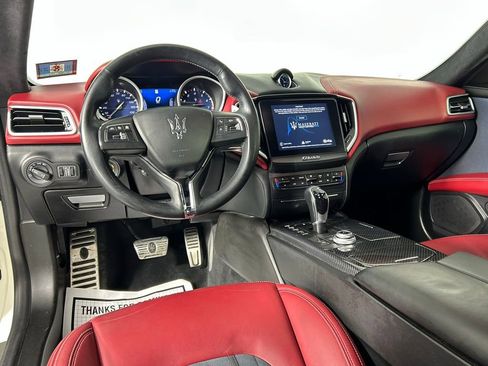 Used 2018 Maserati Ghibli S GranLusso image 16