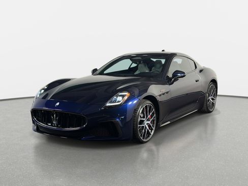Used 2024 Maserati GranTurismo Trofeo AWD/4WD image 7