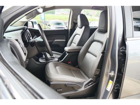 Used 2018 Chevrolet Colorado W/T w/ WT Convenience Package AWD/4WD image 10