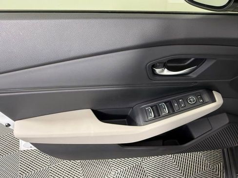 Used 2025 Honda Accord SE image 13