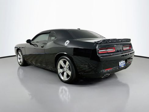 Used 2018 Dodge Challenger SXT RWD image 5