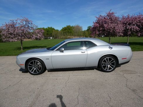 Used 2023 Dodge Challenger R/T RWD image 8