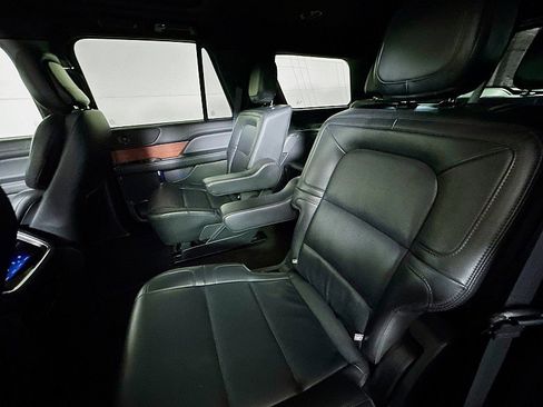 Used 2024 Lincoln Navigator Premiere image 24