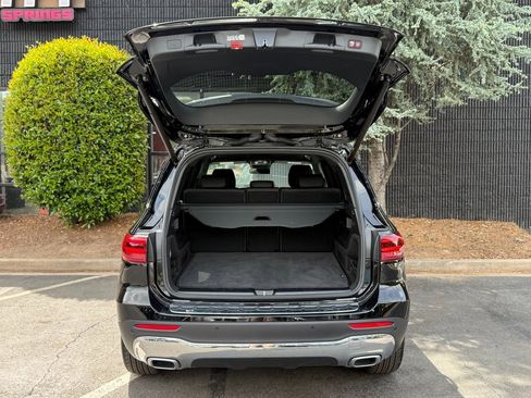 Used 2024 Mercedes-Benz GLB 250 4MATIC image 17