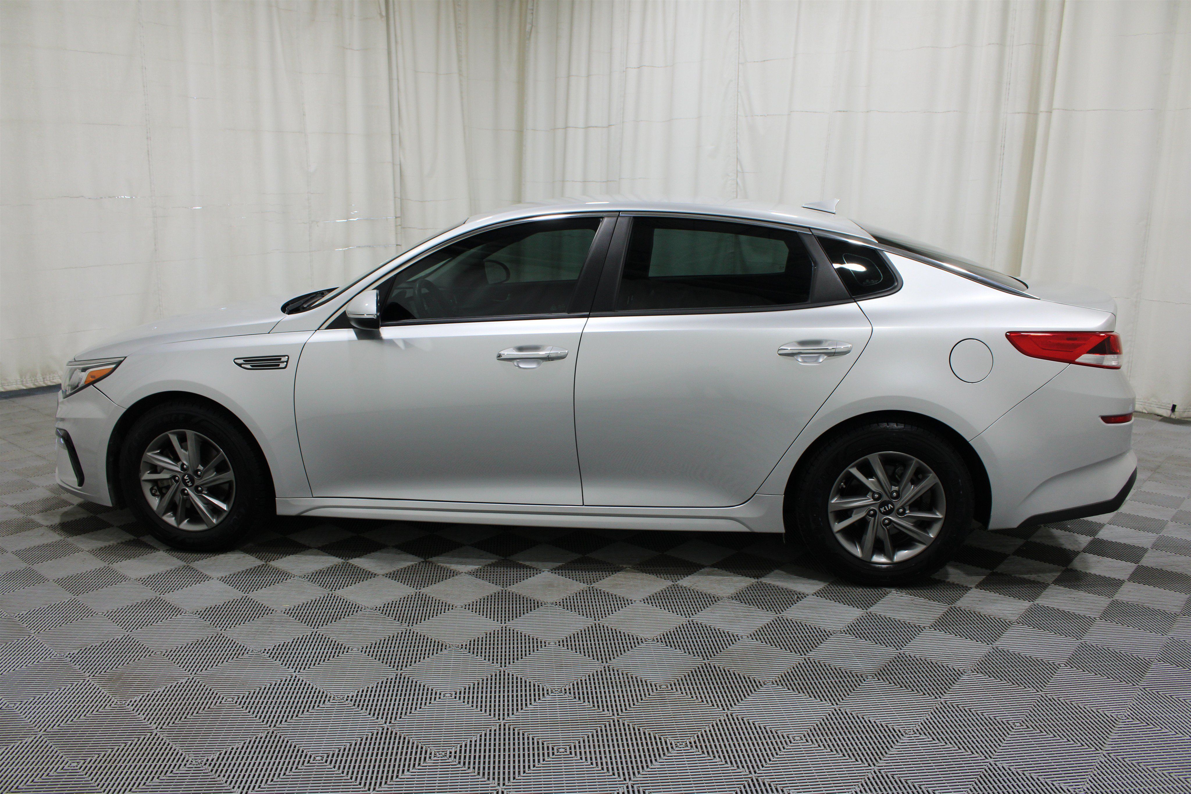 Used 2019 Kia Optima LX FWD image 29