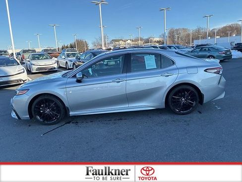 Used 2022 Toyota Camry XSE w/ Navigation Package image 15