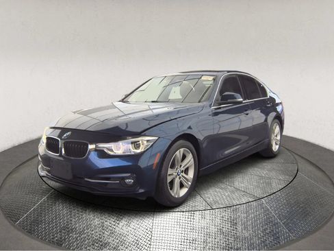 Used 2017 BMW 330i xDrive Sedan AWD/4WD image 3