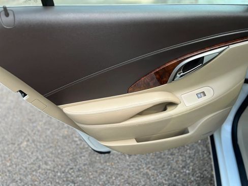 Used 2010 Buick LaCrosse CXS w/ Touring Package FWD image 15