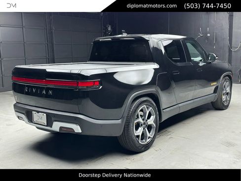Used 2022 Rivian R1T Adventure image 6