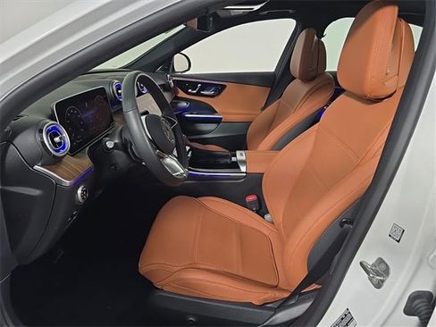 Used 2025 Mercedes-Benz C 300 4MATIC Sedan image 5
