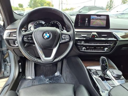 Used 2019 BMW 530i w/ Convenience Package RWD image 8