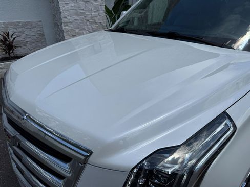 Used 2018 Cadillac Escalade ESV Luxury RWD image 12